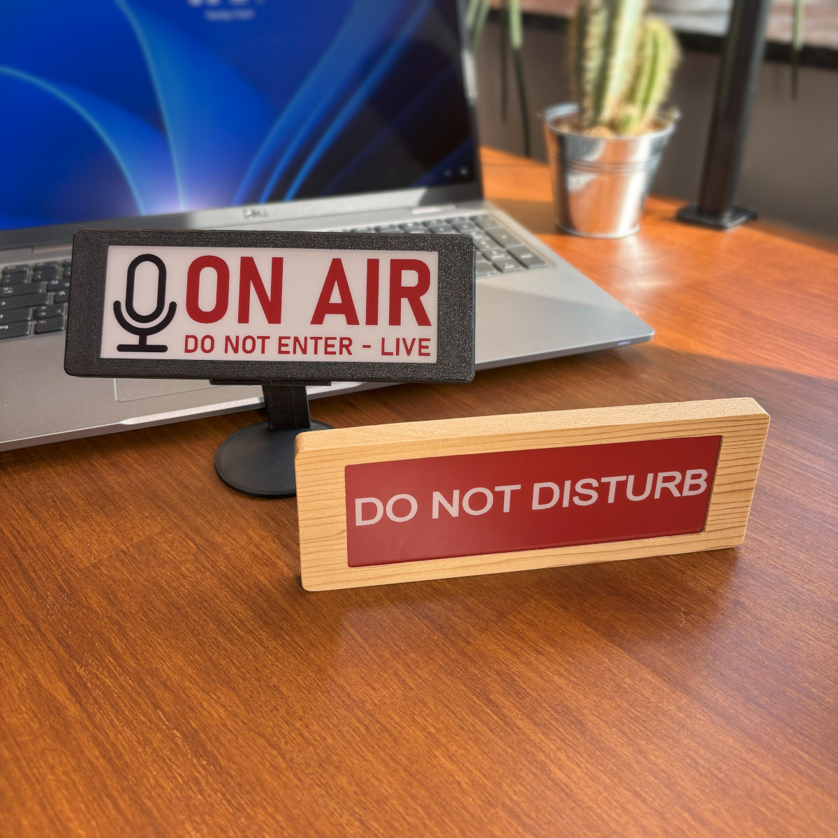 DoorTag product image. On-Air Live. Do Not Disturb